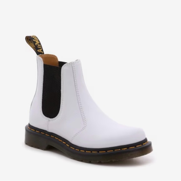 Dr. Martens 2976 Chelsea Boot - Women's - authentic all NWT 🤍 - Picture 2 of 9